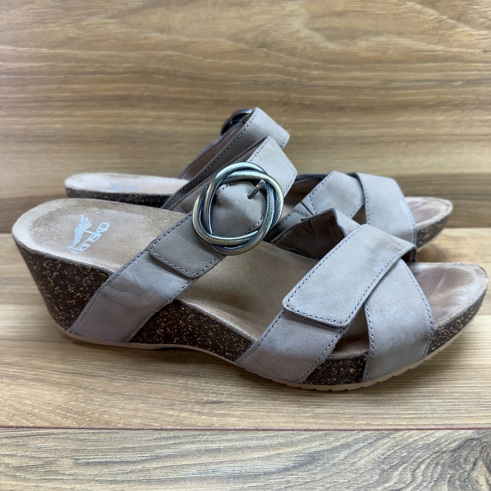 Dansko Susie Wedge Sandals Womens 9 EU 39 Taupe Nubuck Comfort Buckle Slip On